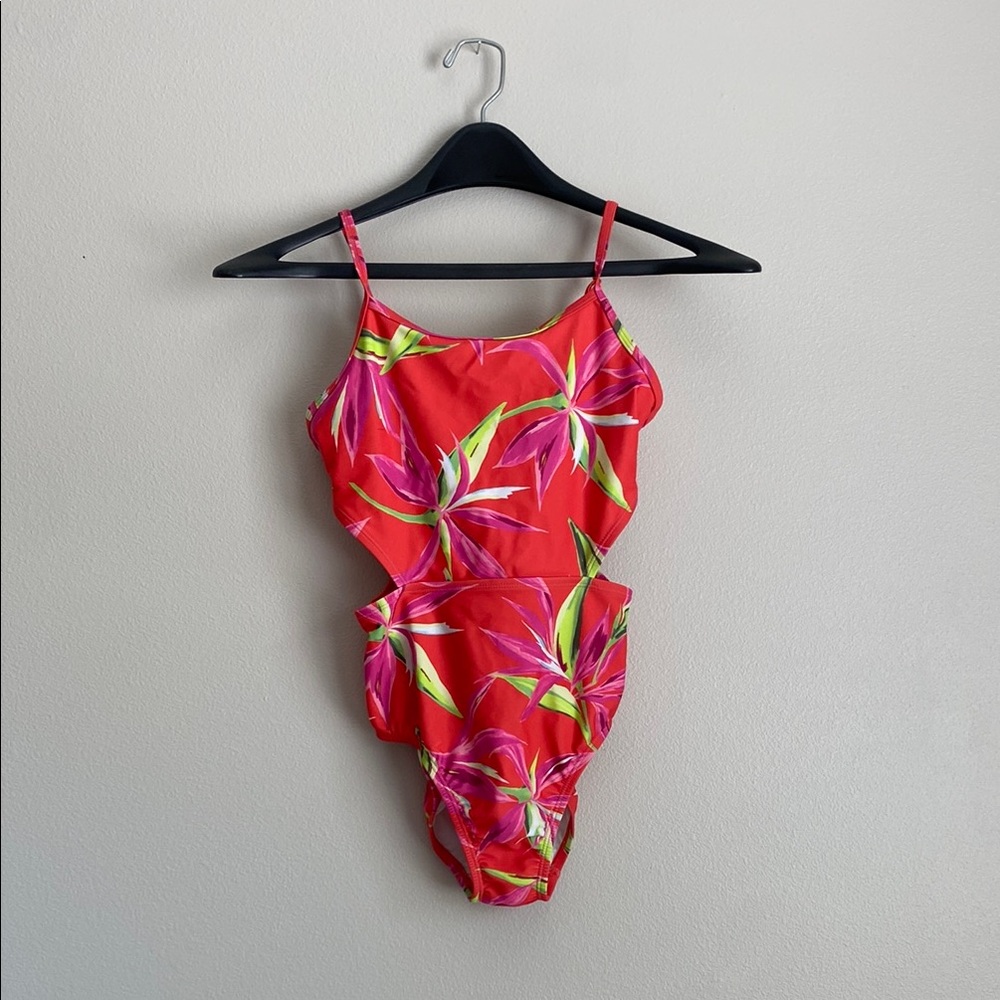 OLD NAVY ONE PIECE SWIMSUIT WITH CUTOUTS!